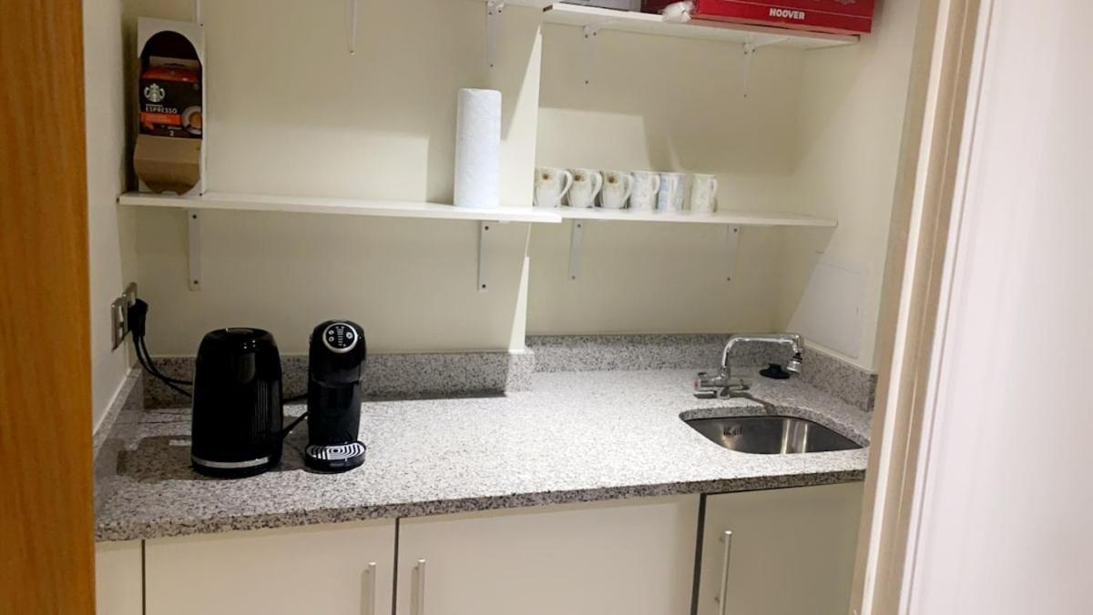 Apartment Away From - Flat In Paddington London