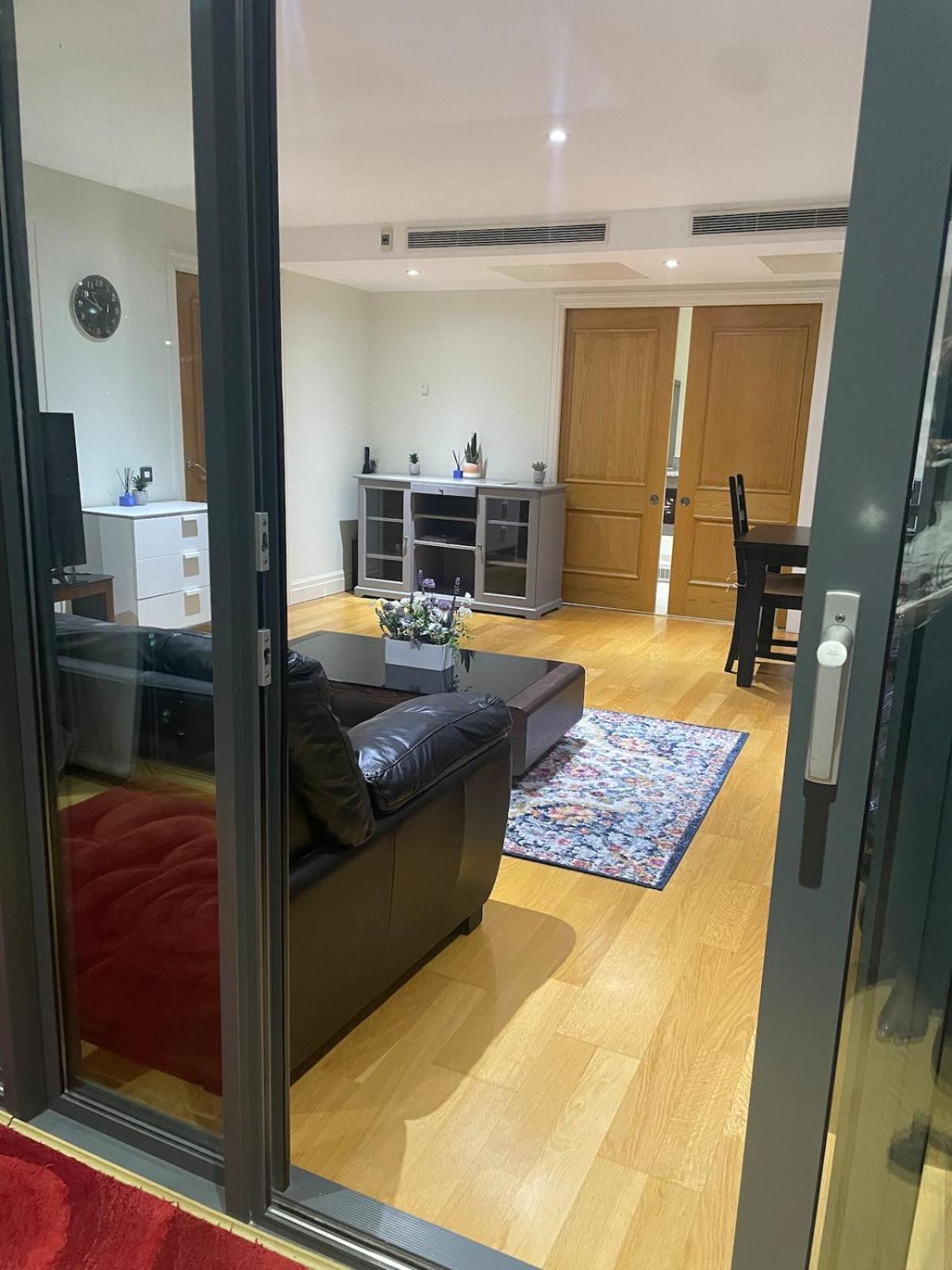 Away From - Flat In Paddington